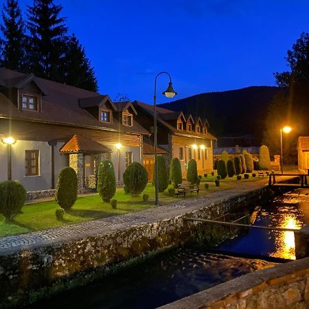 Hotel Gacka Otocac Ngoại thất bức ảnh