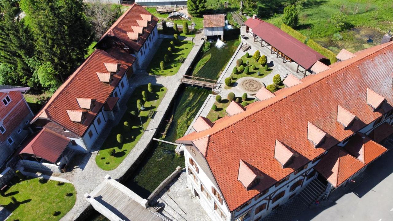 Hotel Gacka Otocac Ngoại thất bức ảnh