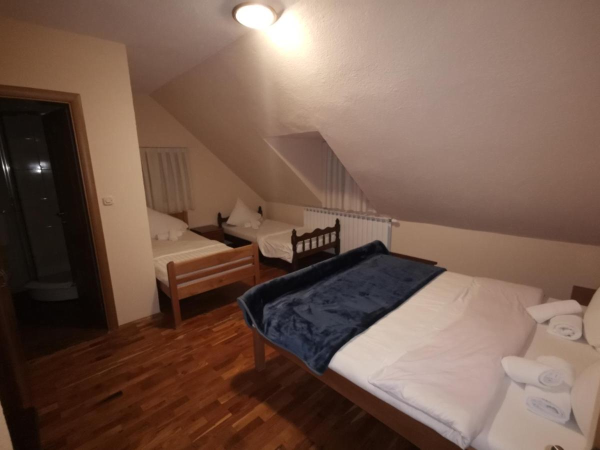 Hotel Gacka Otocac Ngoại thất bức ảnh