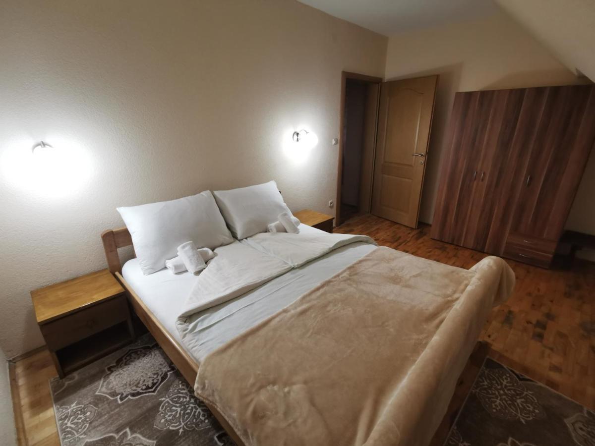 Hotel Gacka Otocac Ngoại thất bức ảnh
